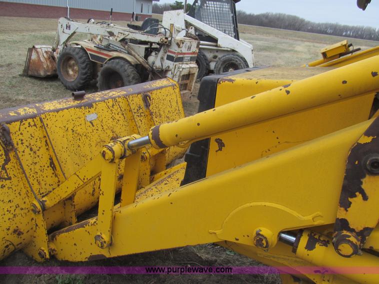 image for item I7134 1985 JCB 1400B backhoe