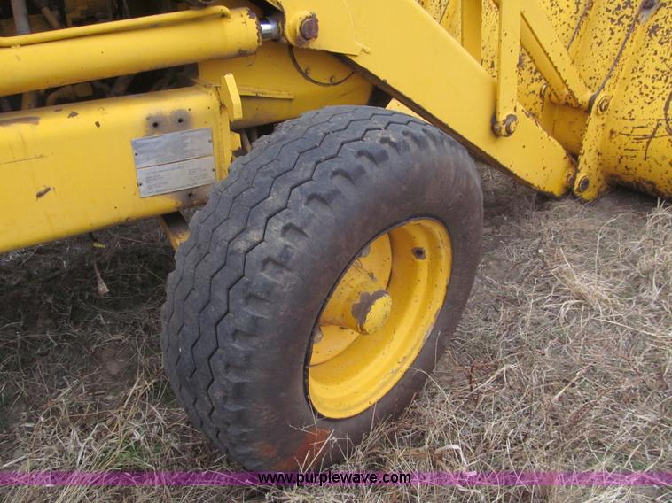 image for item I7134 1985 JCB 1400B backhoe