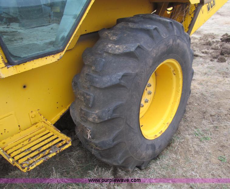 image for item I7134 1985 JCB 1400B backhoe