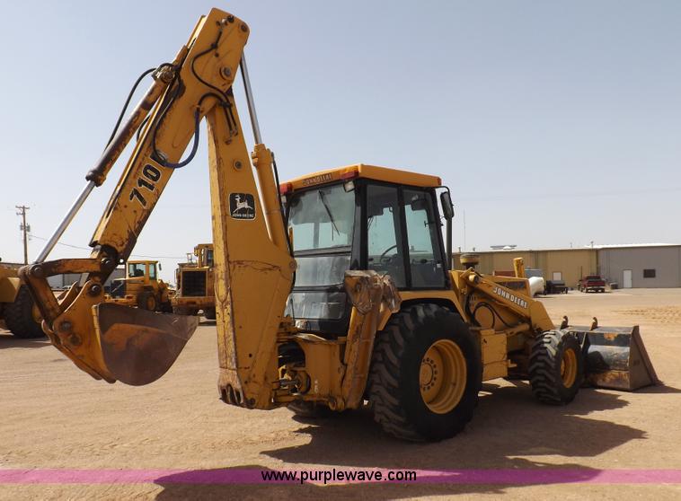 image for item I9005 1993 John Deere 710D backhoe