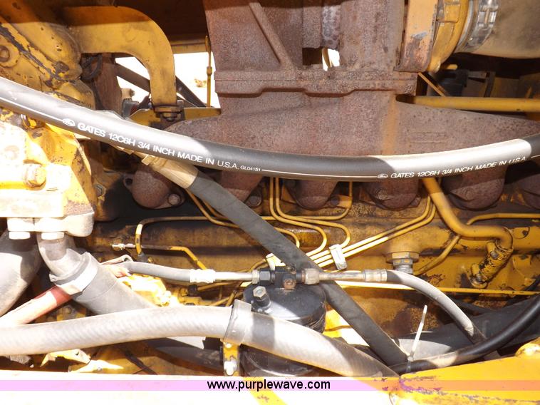 image for item I9005 1993 John Deere 710D backhoe