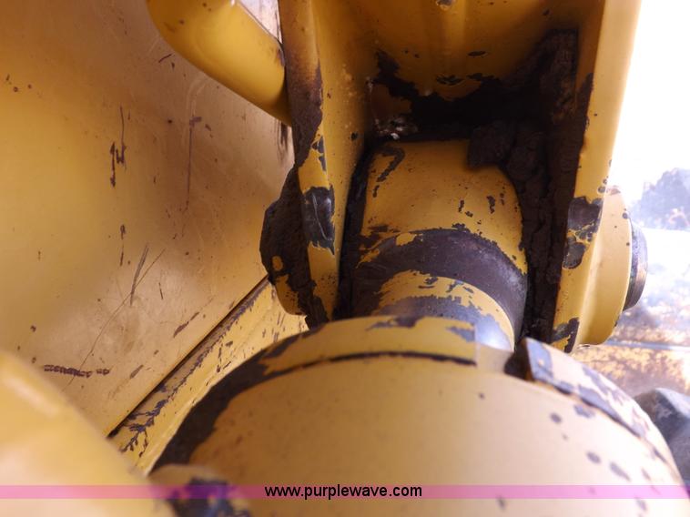 image for item I9005 1993 John Deere 710D backhoe