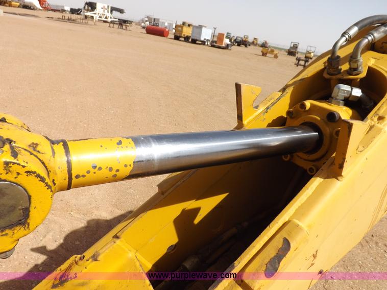 image for item I9005 1993 John Deere 710D backhoe