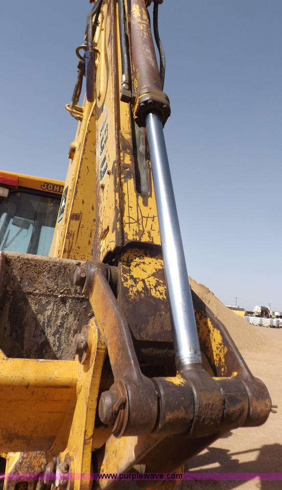 image for item I9005 1993 John Deere 710D backhoe