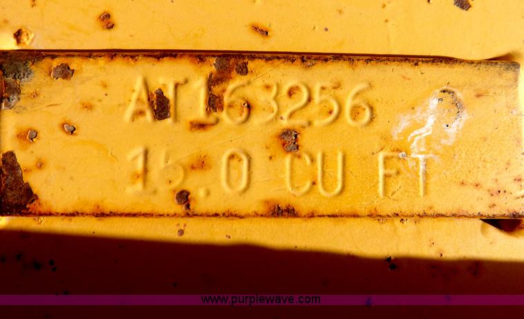 image for item I9005 1993 John Deere 710D backhoe