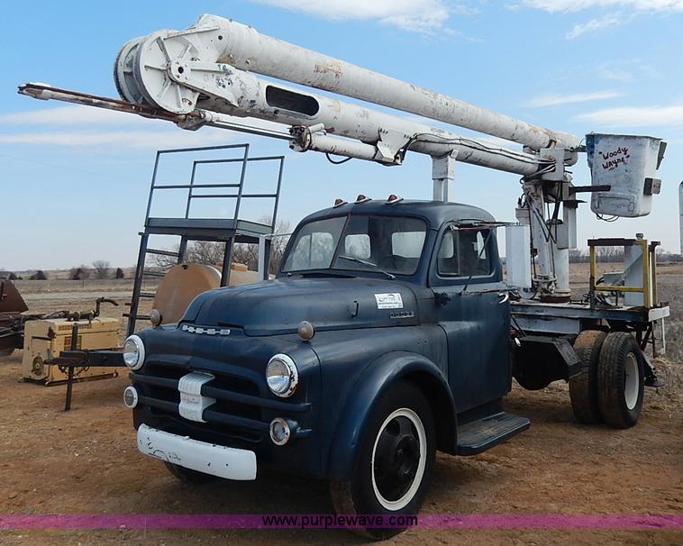 image for item I9370 1952 Dodge bucket truck