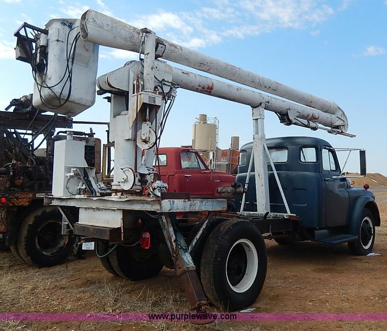 image for item I9370 1952 Dodge bucket truck