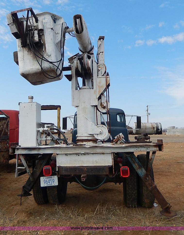 image for item I9370 1952 Dodge bucket truck