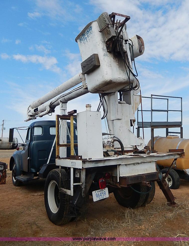 image for item I9370 1952 Dodge bucket truck