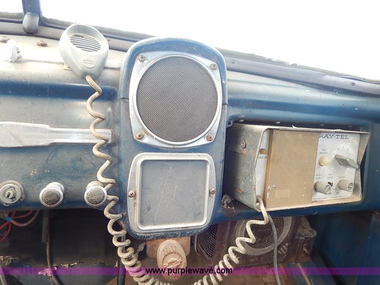 image for item I9370 1952 Dodge bucket truck