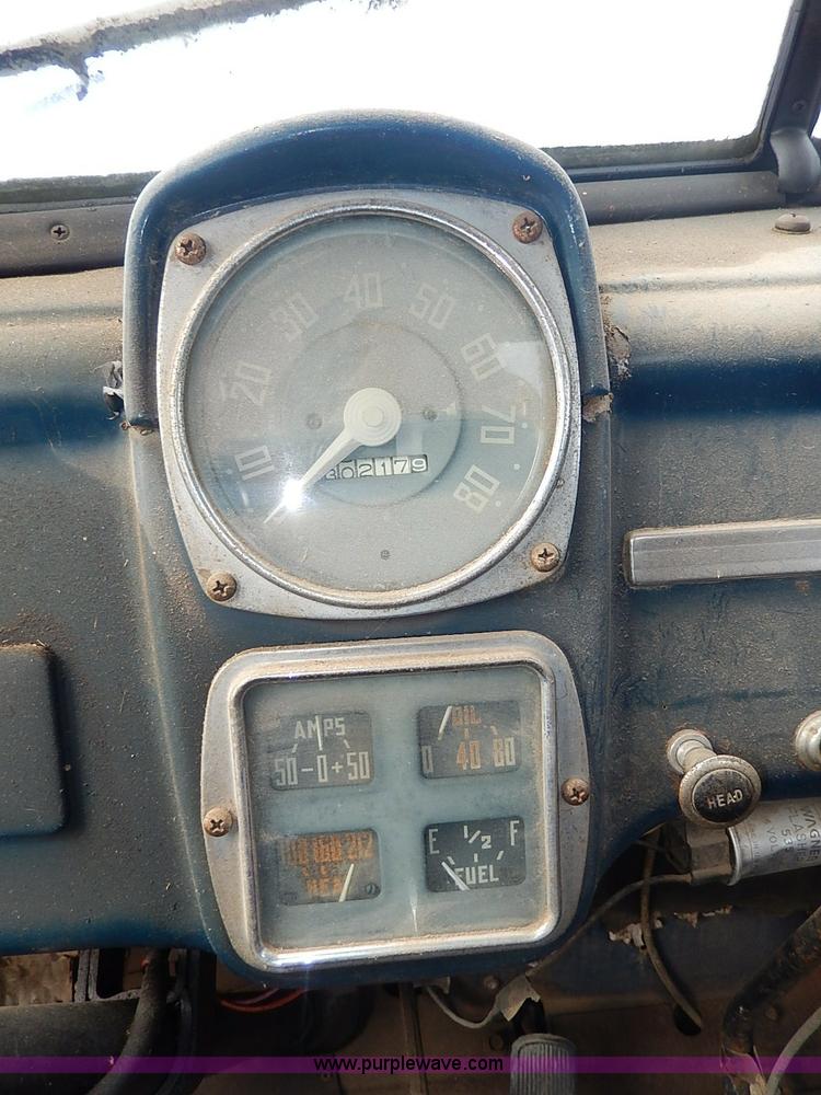 image for item I9370 1952 Dodge bucket truck