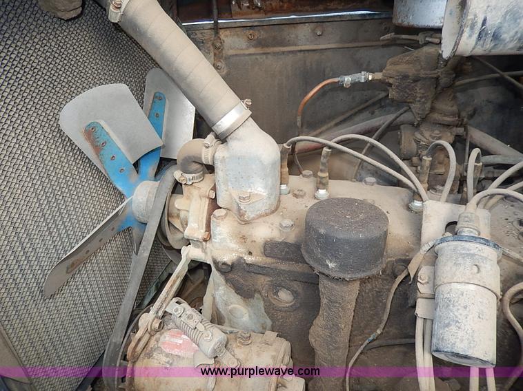 image for item I9370 1952 Dodge bucket truck