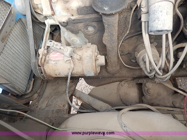 image for item I9370 1952 Dodge bucket truck