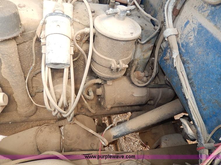 image for item I9370 1952 Dodge bucket truck