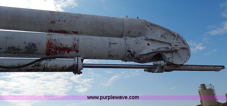 image for item I9370 1952 Dodge bucket truck