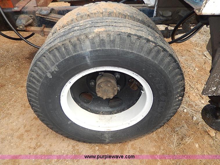 image for item I9370 1952 Dodge bucket truck