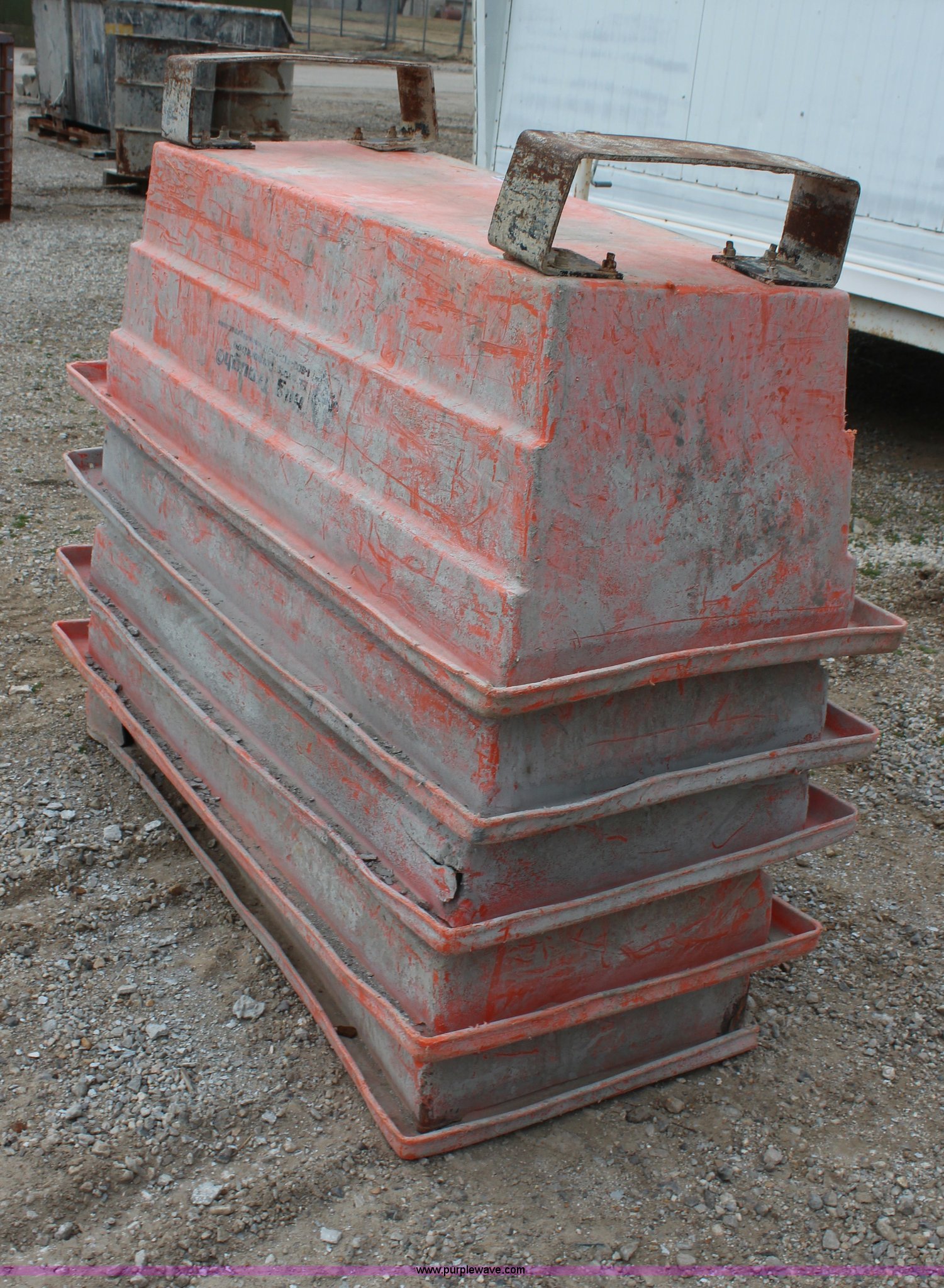 (5) Hog trough mud tubs in Topeka, KS Item AZ9927 sold Purple Wave