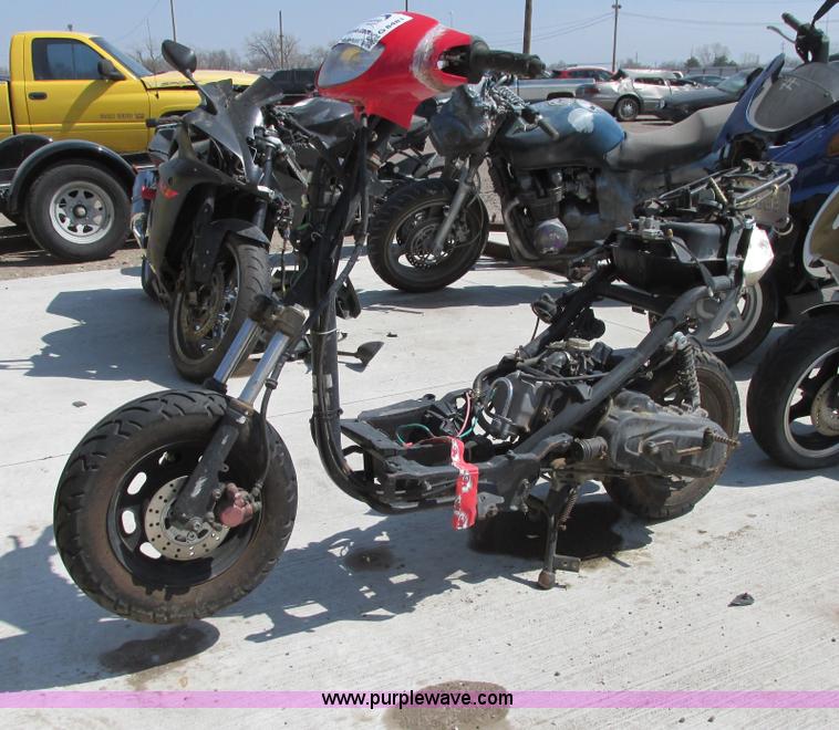 image for item G8481 2012 Taotao street scooter