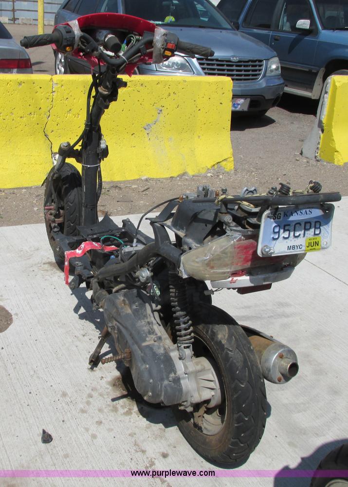 image for item G8481 2012 Taotao street scooter