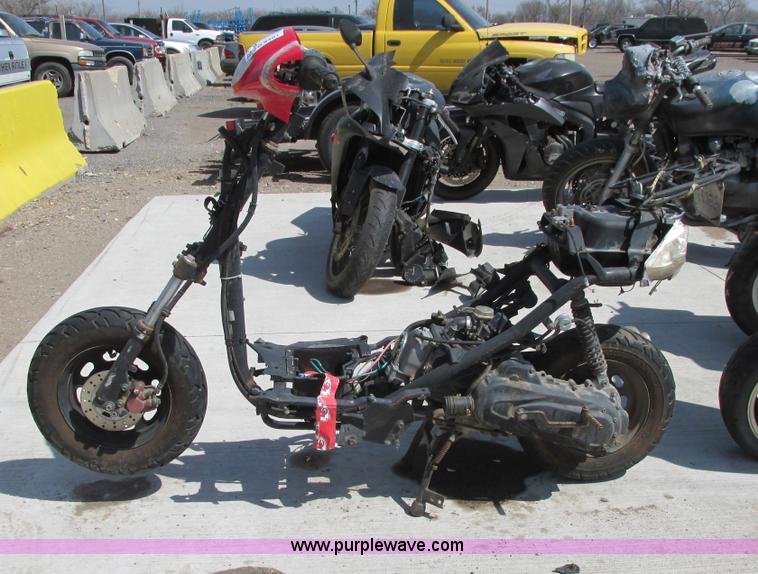 image for item G8481 2012 Taotao street scooter