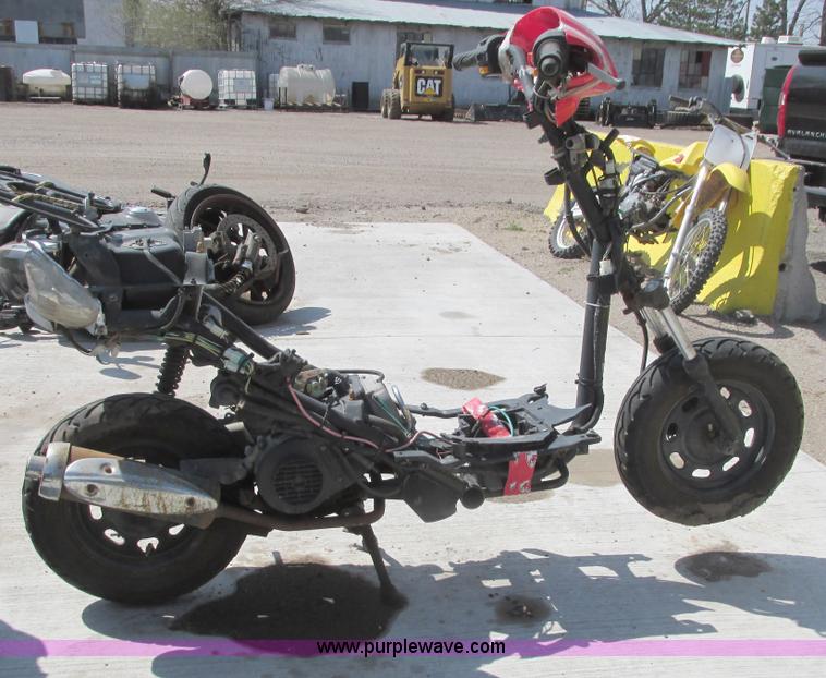 image for item G8481 2012 Taotao street scooter