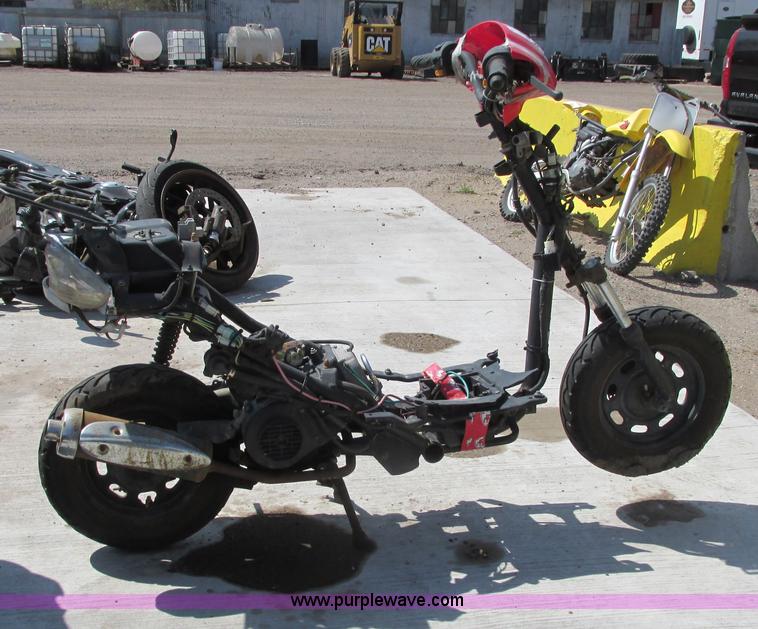 image for item G8481 2012 Taotao street scooter