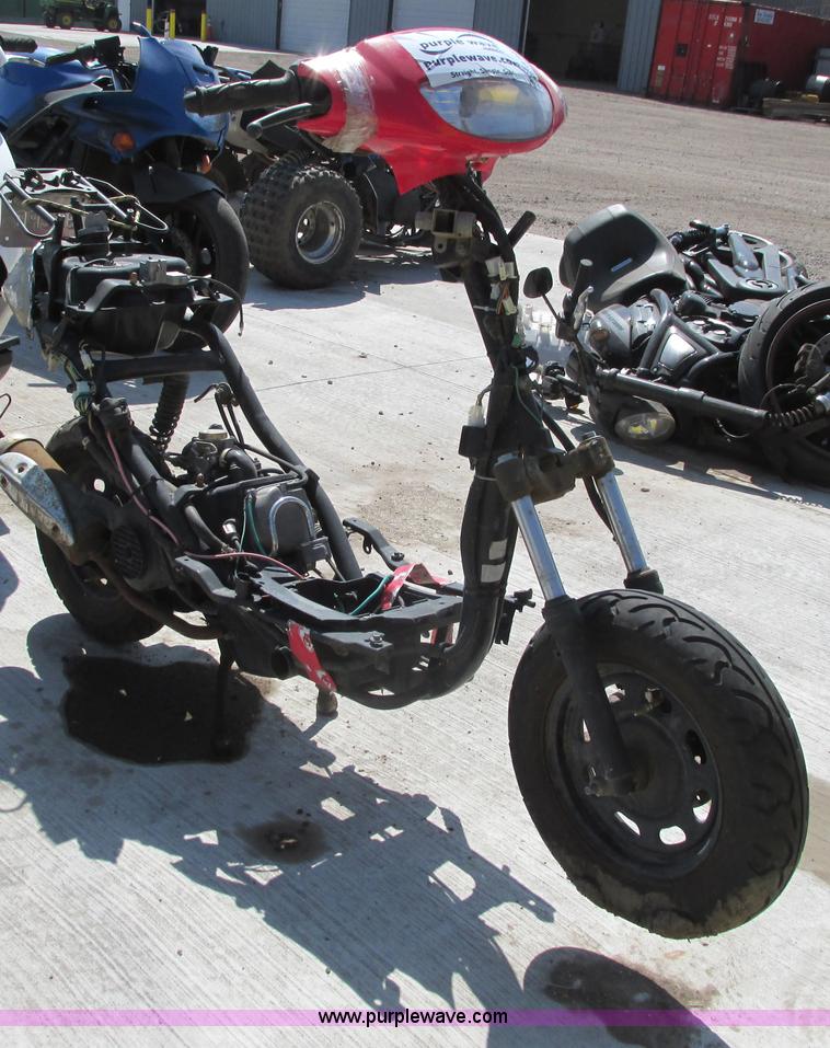 image for item G8481 2012 Taotao street scooter