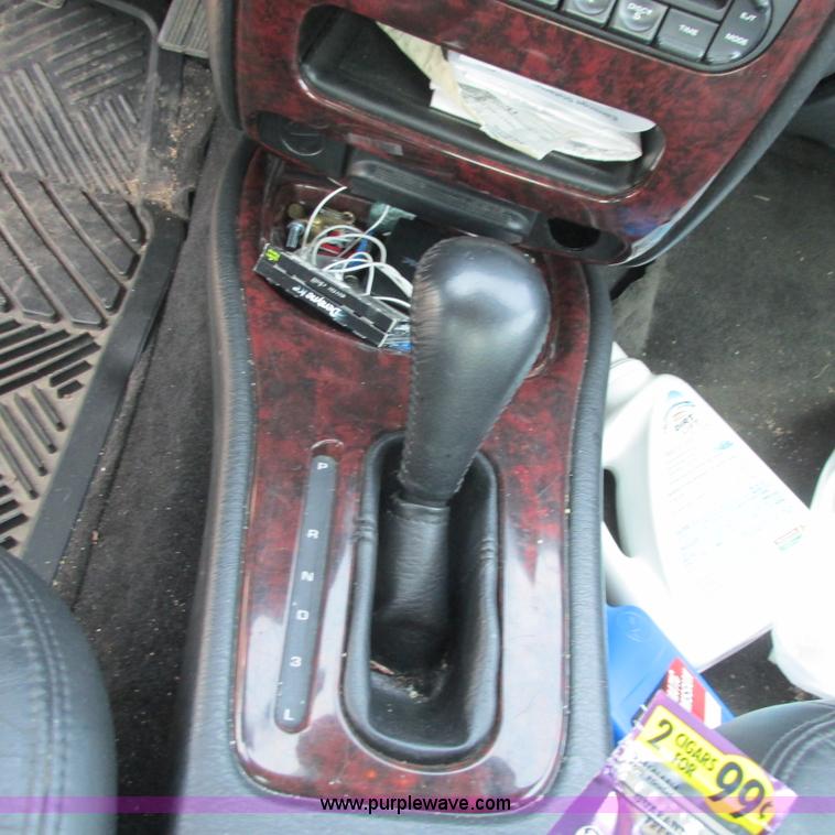 image for item G8482 2003 Chrylser Concorde