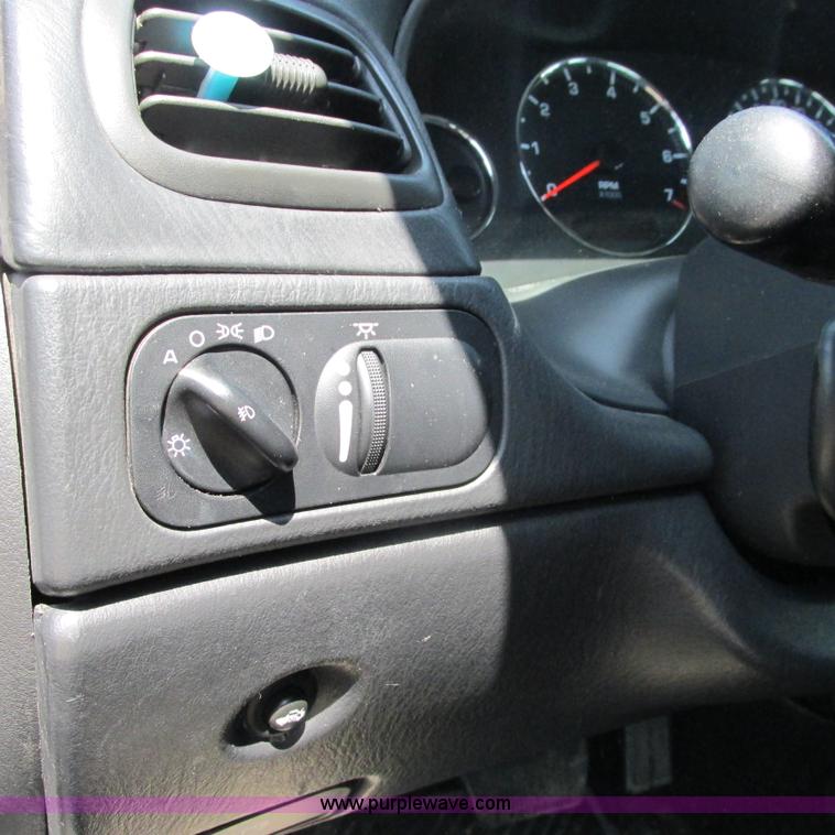 image for item G8482 2003 Chrylser Concorde