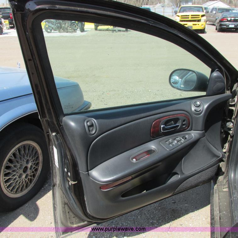 image for item G8482 2003 Chrylser Concorde