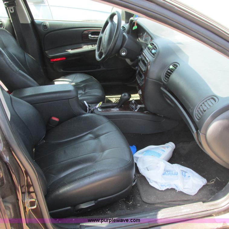 image for item G8482 2003 Chrylser Concorde