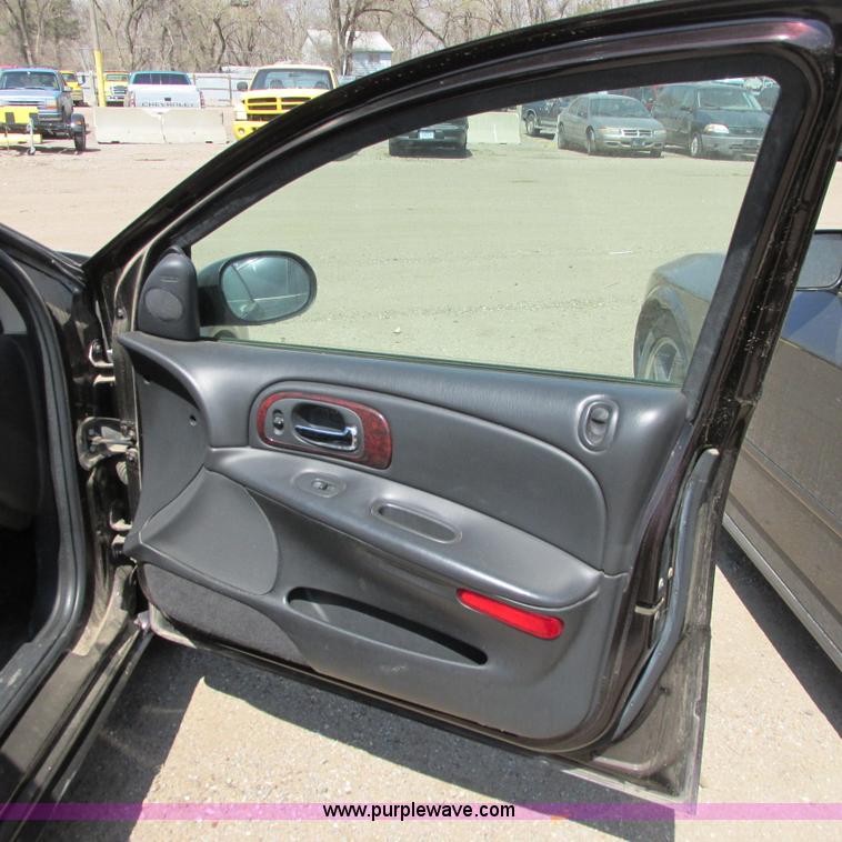 image for item G8482 2003 Chrylser Concorde