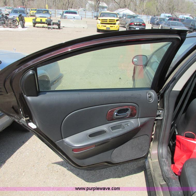 image for item G8482 2003 Chrylser Concorde