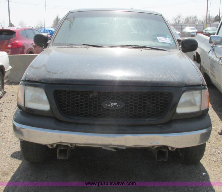 image for item G8483 2002 Ford F150 XLT