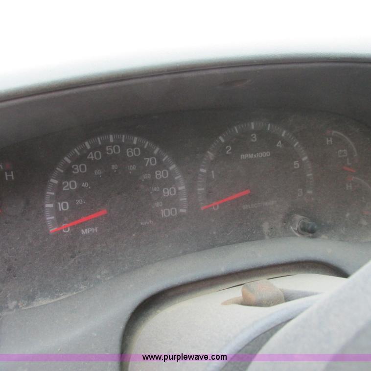 image for item G8483 2002 Ford F150 XLT