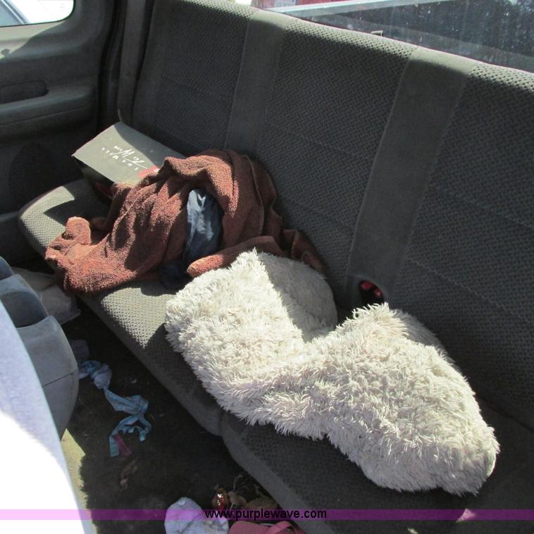 image for item G8483 2002 Ford F150 XLT