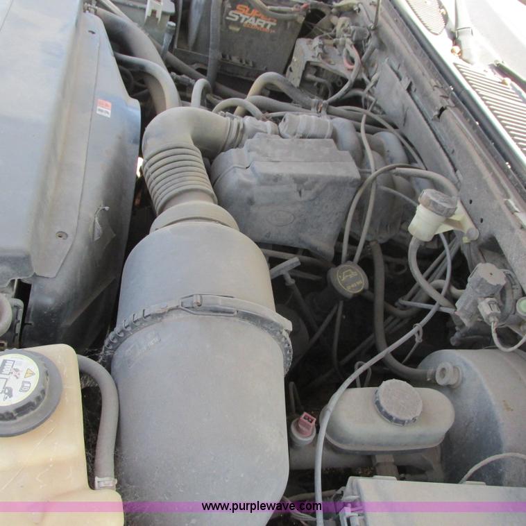 image for item G8483 2002 Ford F150 XLT