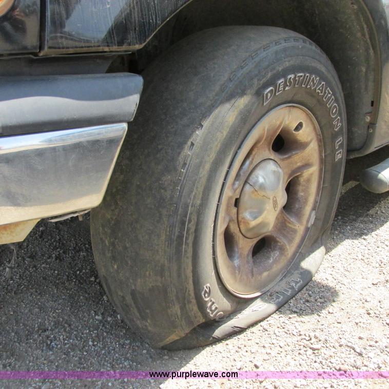 image for item G8483 2002 Ford F150 XLT