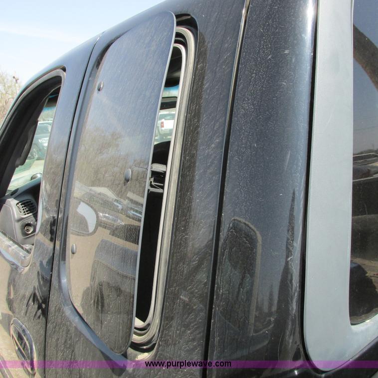 image for item G8483 2002 Ford F150 XLT