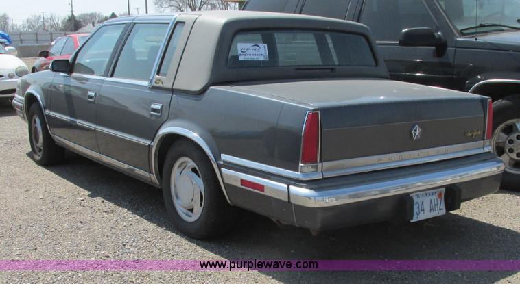 image for item G8484 1990 Chrylser New Yorker Fifth Avenue