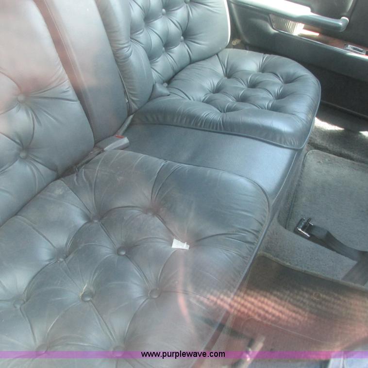 image for item G8484 1990 Chrylser New Yorker Fifth Avenue