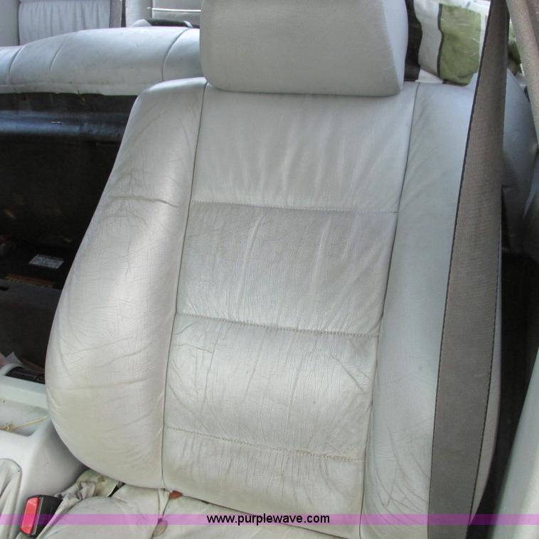 image for item G8486 1995 BMW E401