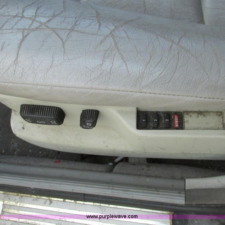 image for item G8486 1995 BMW E401