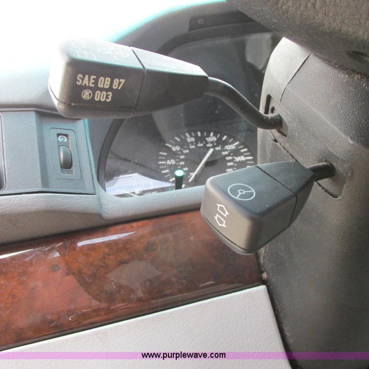 image for item G8486 1995 BMW E401