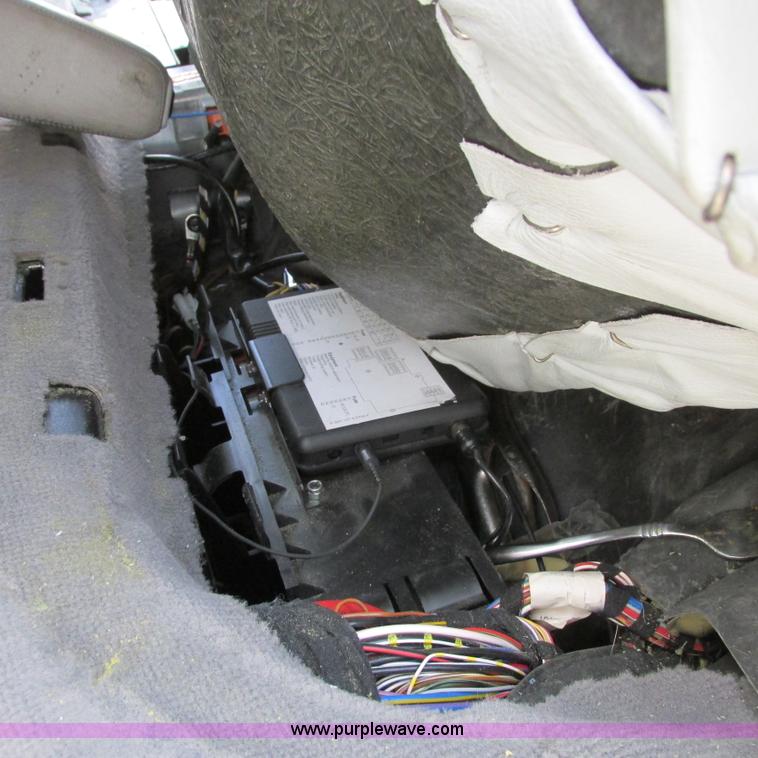 image for item G8486 1995 BMW E401