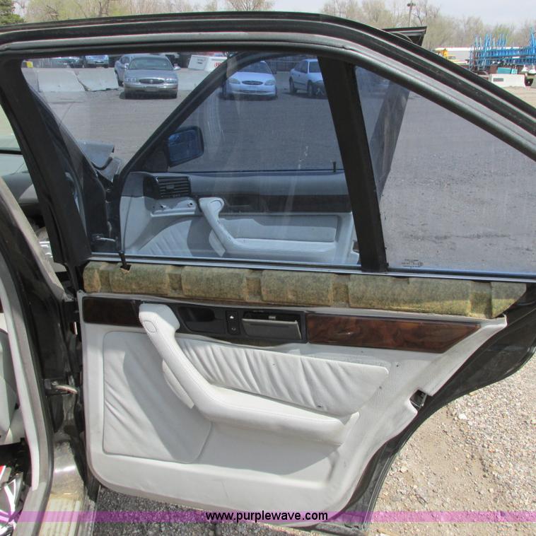 image for item G8486 1995 BMW E401