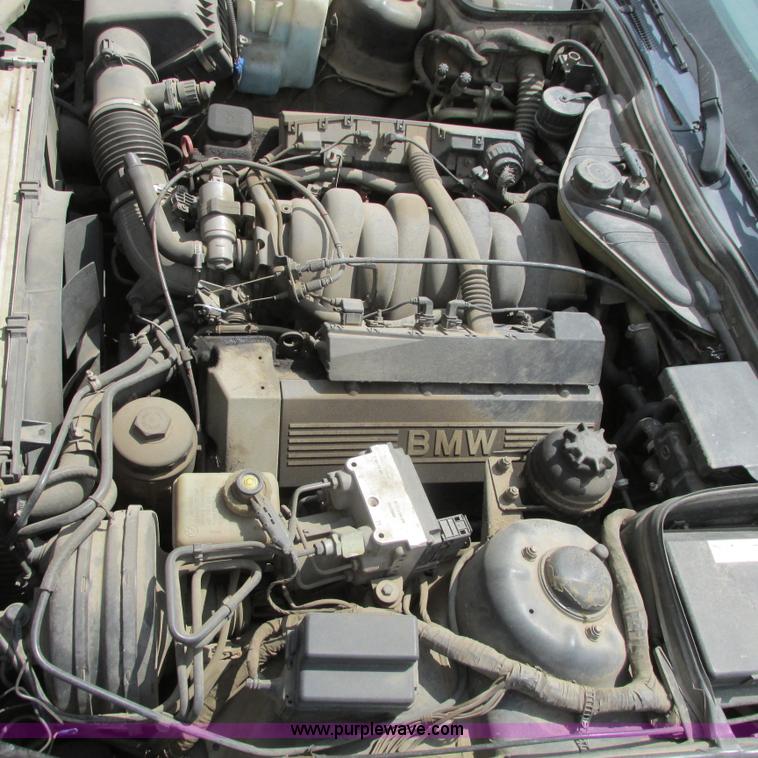 image for item G8486 1995 BMW E401