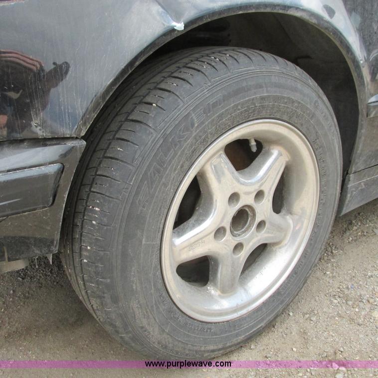 image for item G8486 1995 BMW E401