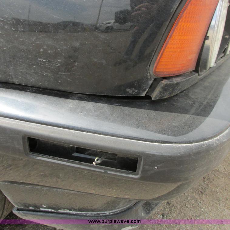 image for item G8486 1995 BMW E401