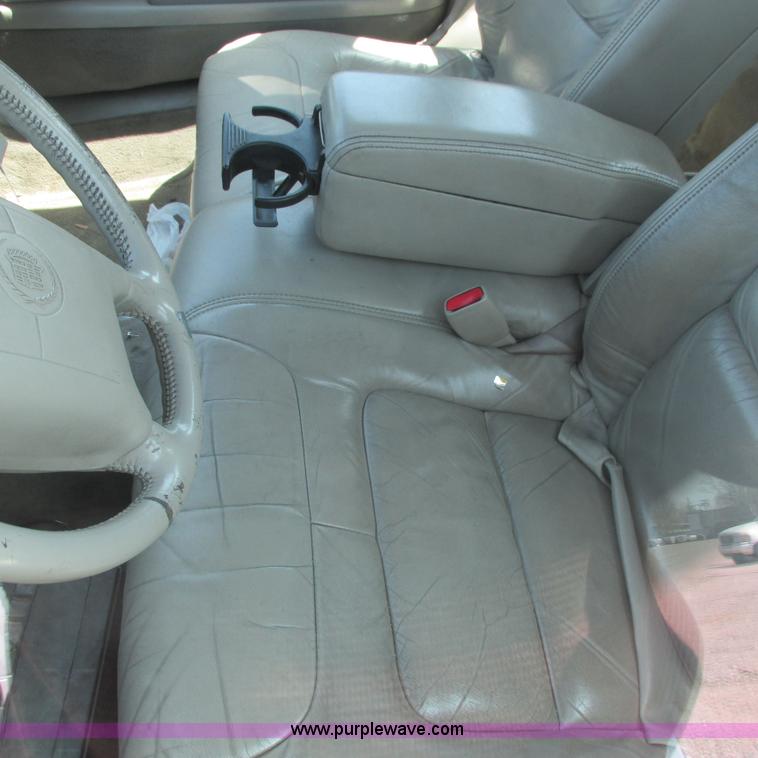 image for item G8487 1999 Cadillac DeVille